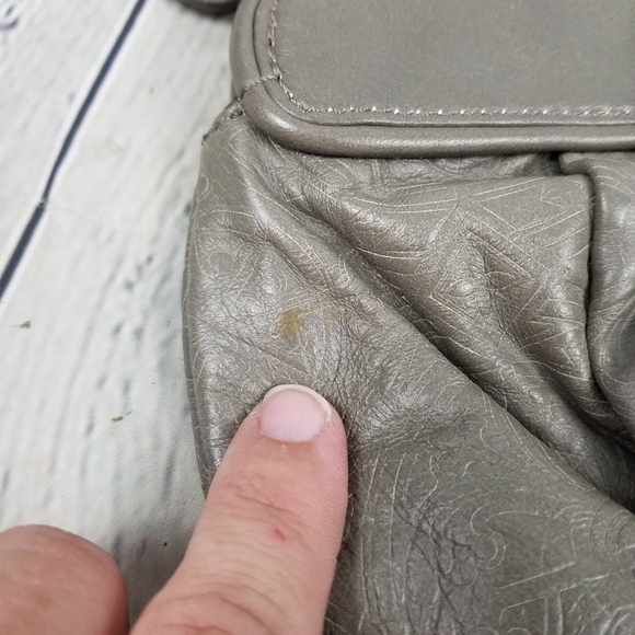 DANIER | grey leather zip close clutch - Picture 3 of 6